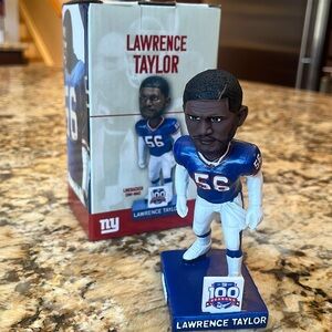 Lawrence Taylor figurine - NY Giants